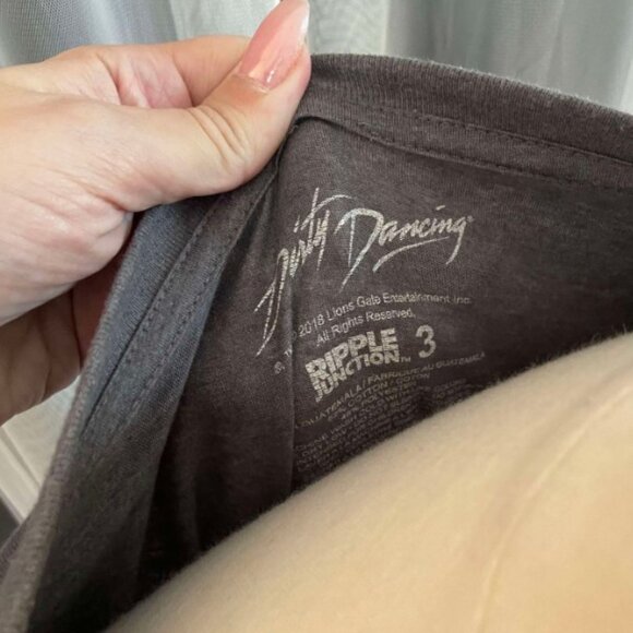 Torrid size 3 Dirty Dancing Baby Corner Grey Scoop Tee - Picture 7 of 8